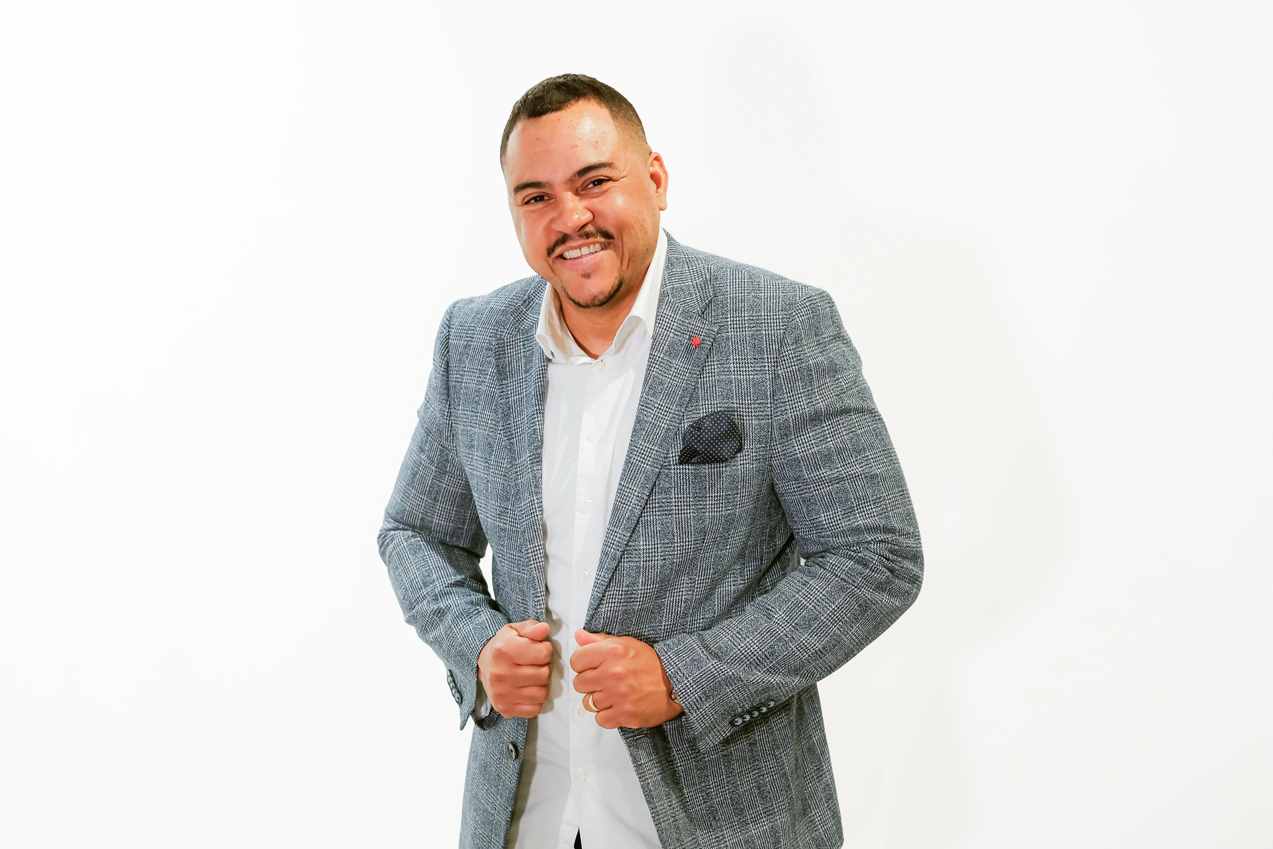 Business portrait · clean backdrop
