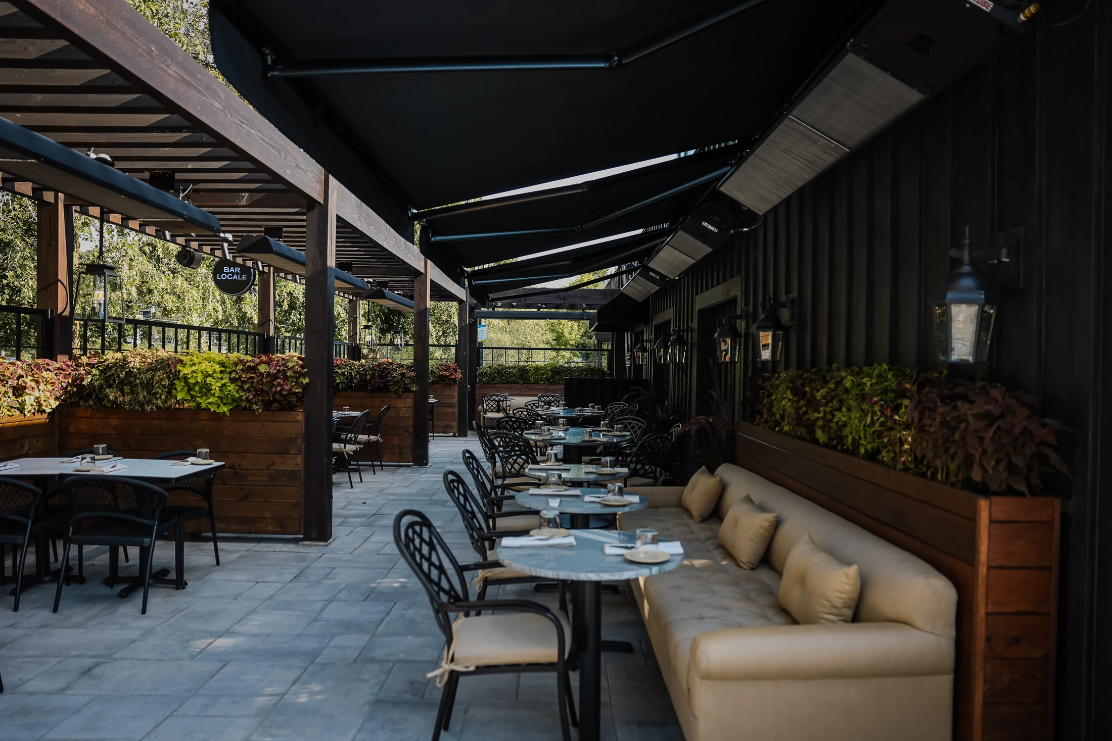 Bar Locale · Food, cocktails & atmosphere