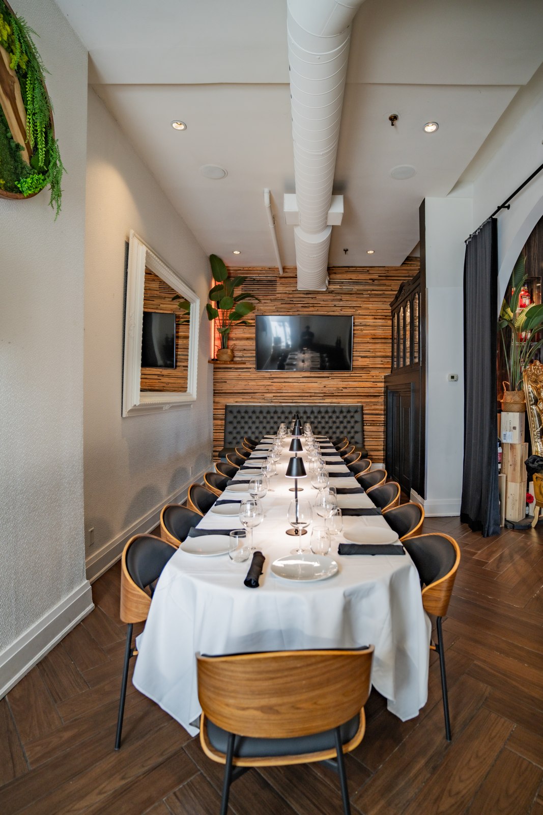 Osteria Gente — The dining room