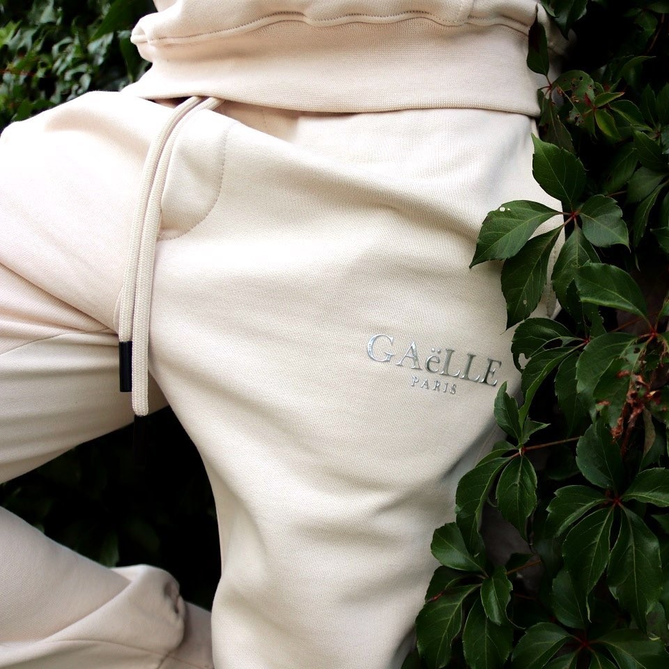The perfect fall duo. @gaelle_paris