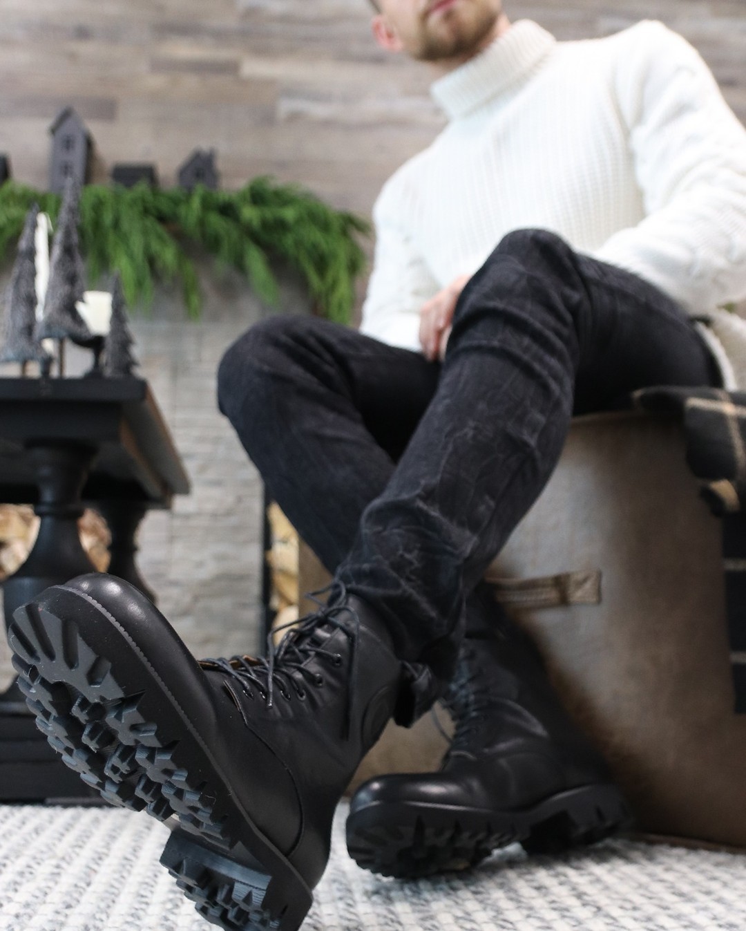 Genuine Italian leather boots 😍 Courtesy of @trussardi