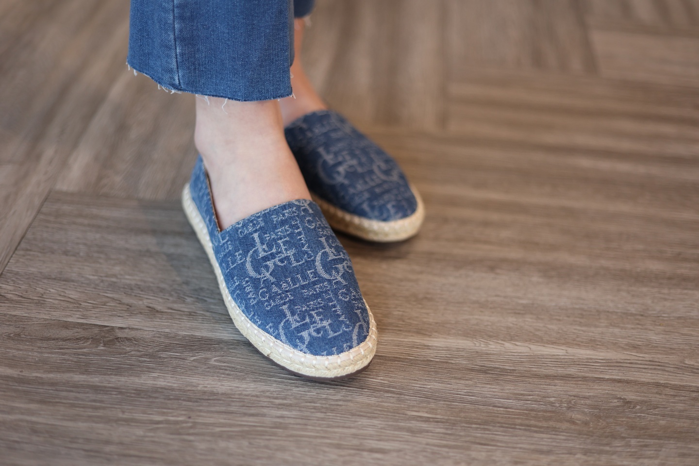 A shoe that'll never go out of style.👆