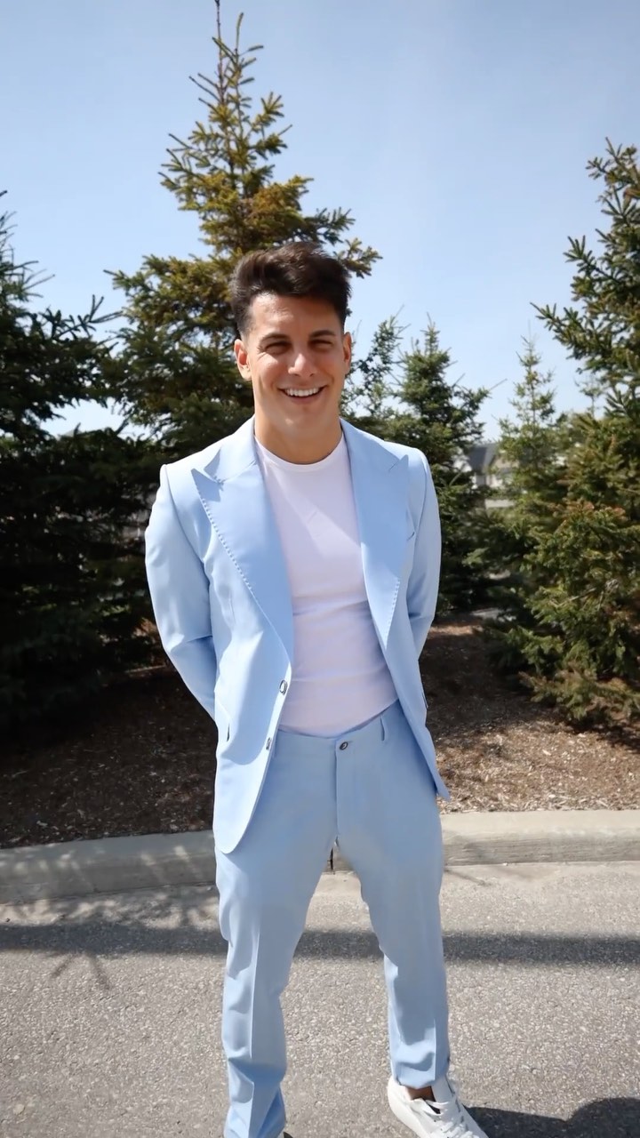 When your suit matches the sky on the clearest summer day. 😍💙