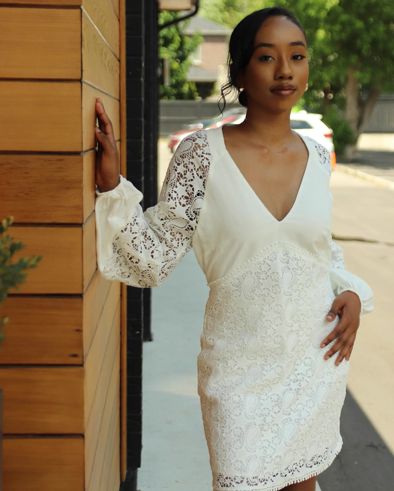 Give us white lace and a patio and we're good for the summer. 👌

#familyfirstmilano #summerfashion #summerclothing #springclothing #