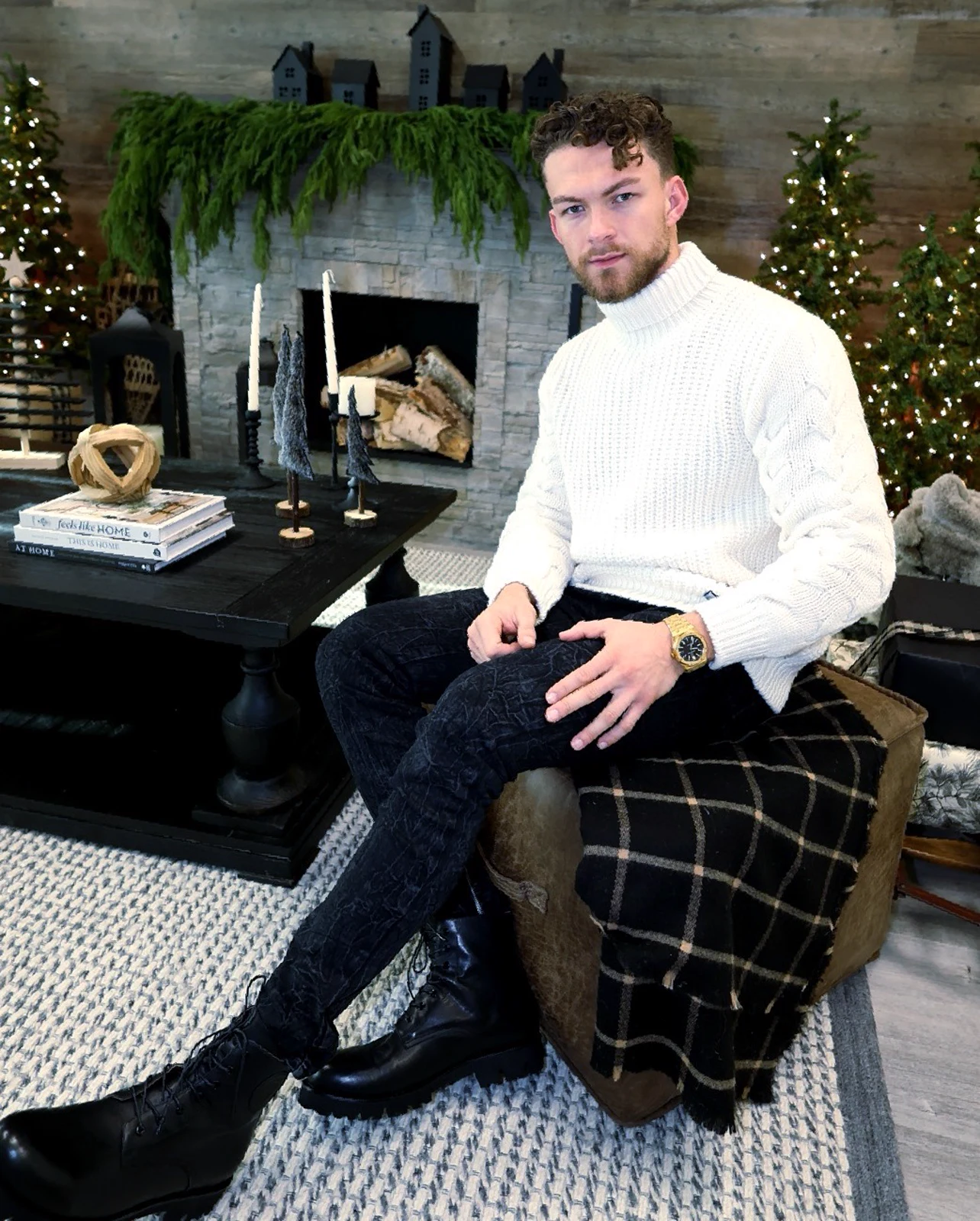 Stay cozy, friends. Loving this winter fit ❄️