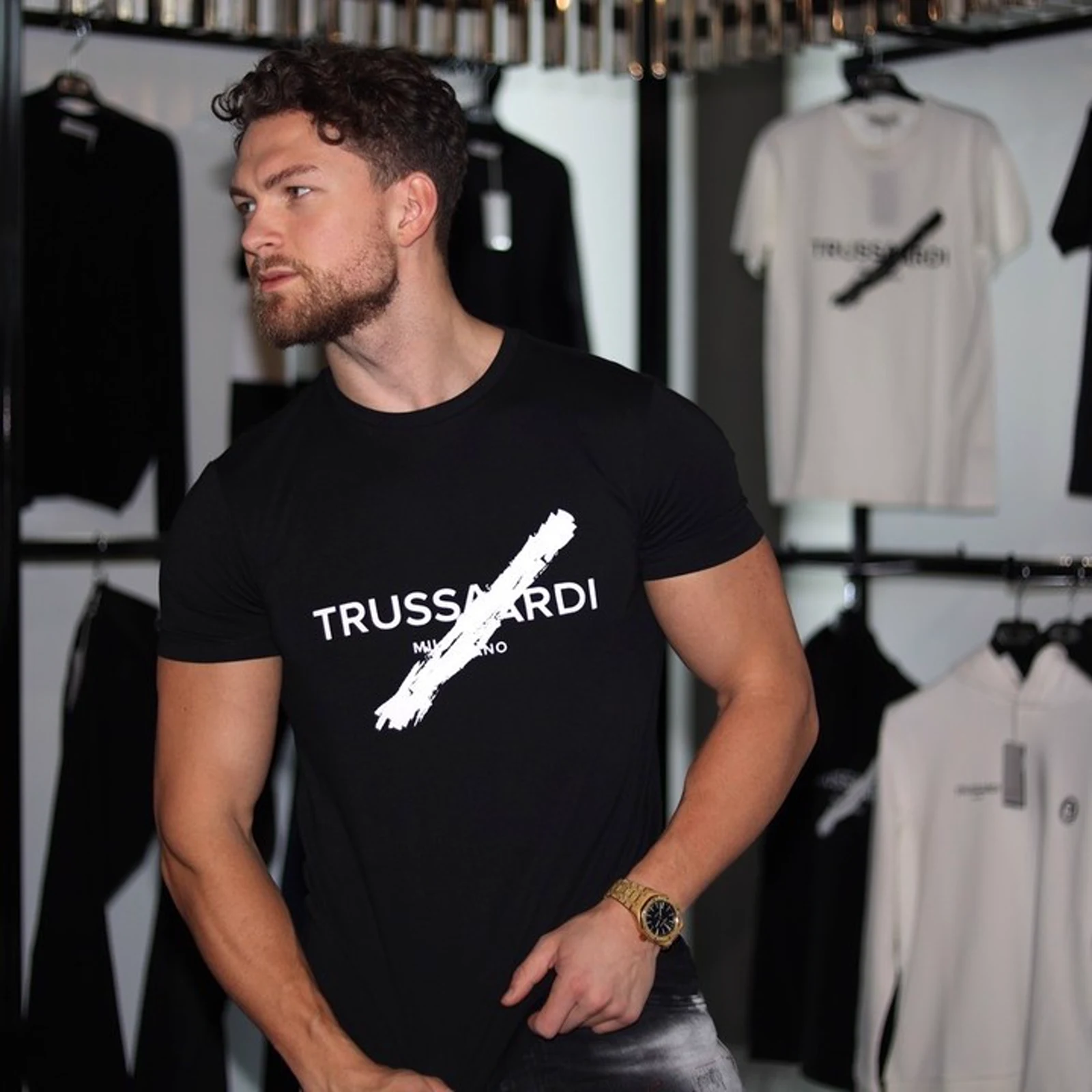 Always keeping it simple and classy @trussardi.
