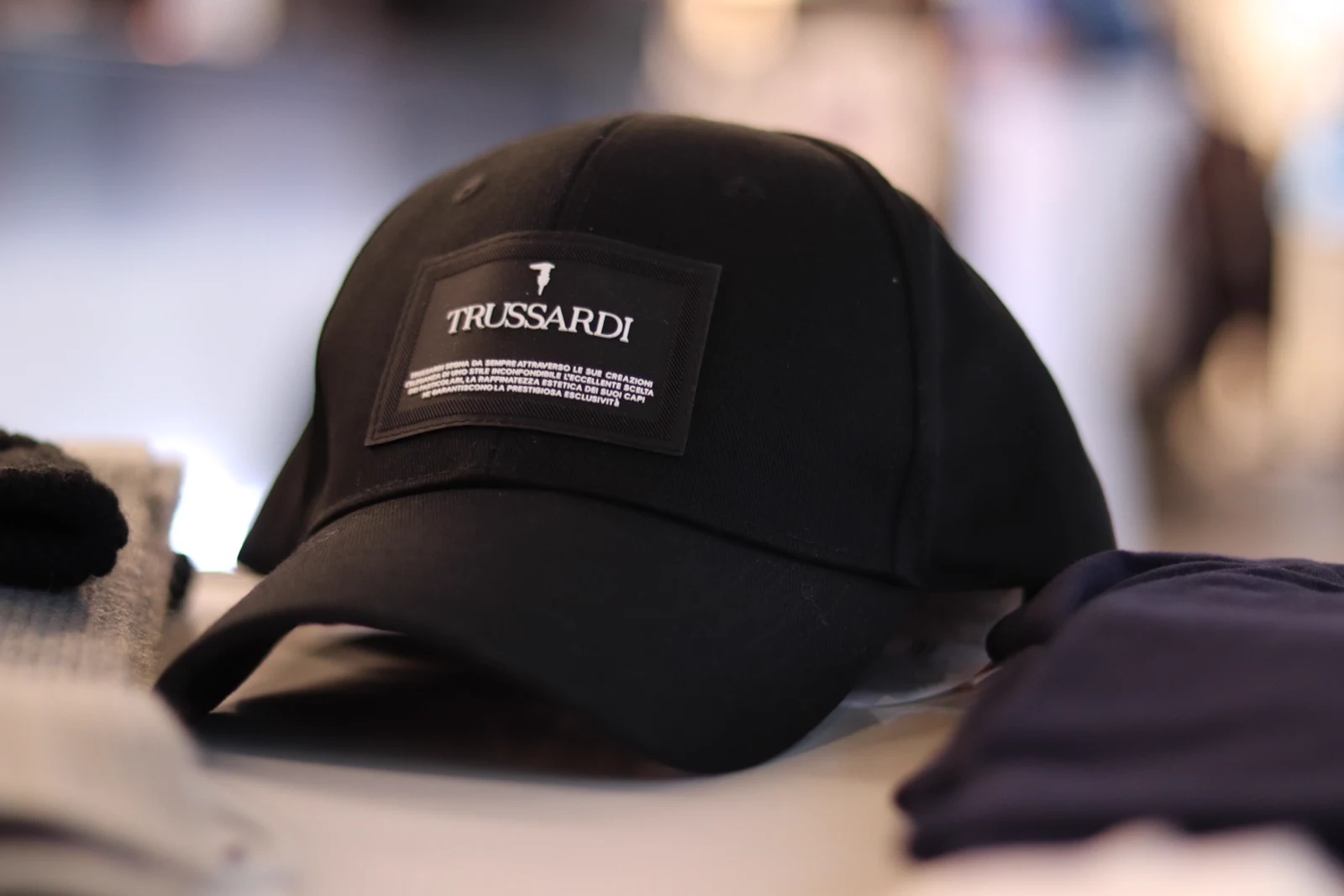 @trussardi to top off the look.
