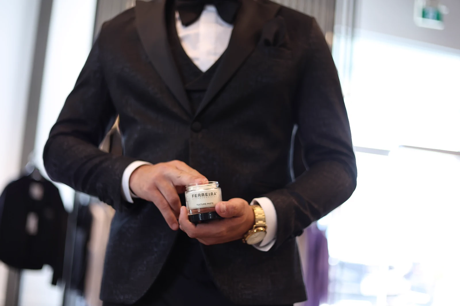 Going for the sleek look tonight. @ferreirasignatureline