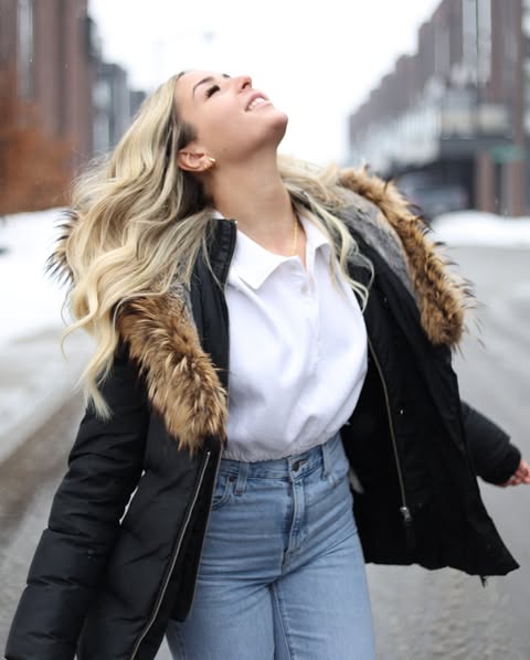 Want to know one thing I love about being a hairdresser?

Gaining that personal connection with my clients.

Being a hairdresser makes me feel like a therapist at times. Talking to my clients and prov