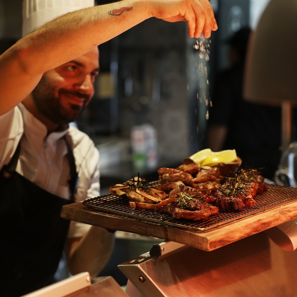 People always ask us if there’s one thing they absolutely NEED to try... Our mixed meat and fish boards are some of our favourites! Perfectl