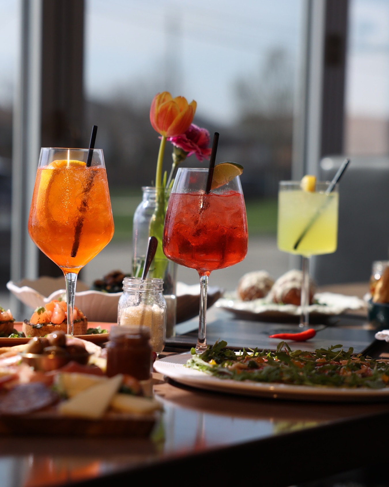 Aperitivo moments at Osteria Gente. 🍹✨

Sip, share, and enjoy the perfect mix of refreshing cocktails, Italian bites, and good company.

📍 2