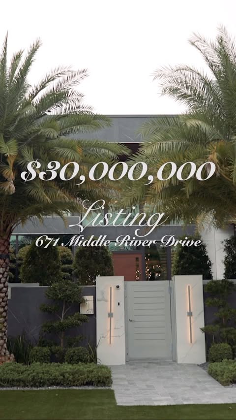 Here are some more stunning views from @bradythrasher ‘s open house! This home is truly stunning and is a design marvel here in the sunshine