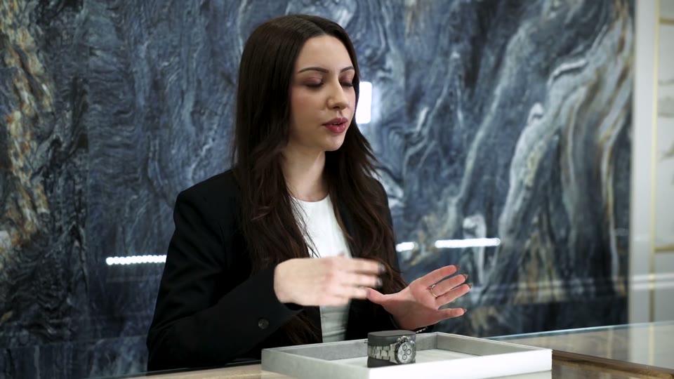 Watchfinder — automatic, manual & battery-powered watches